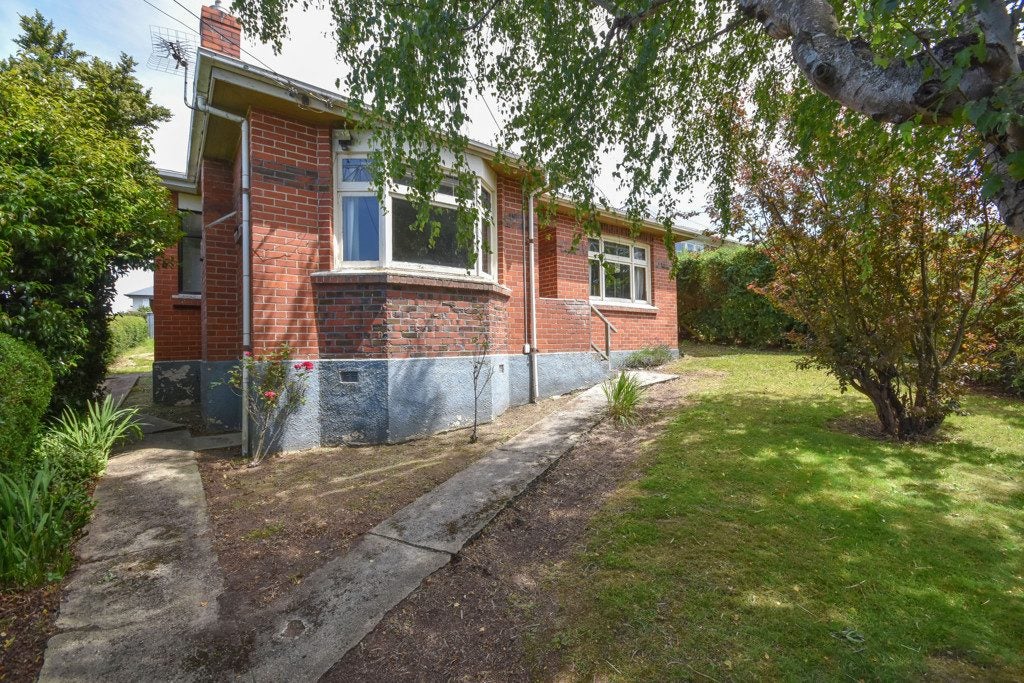 135 Lynn Street, Wakari, Dunedin - Carousel 1
