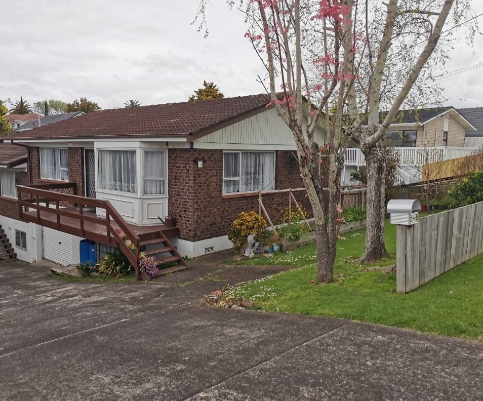 27 Kirby Street, Glendene, Auckland - Carousel 1