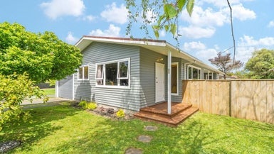 3 Maoribank Grove, Brown Owl, Upper Hutt - Carousel 1