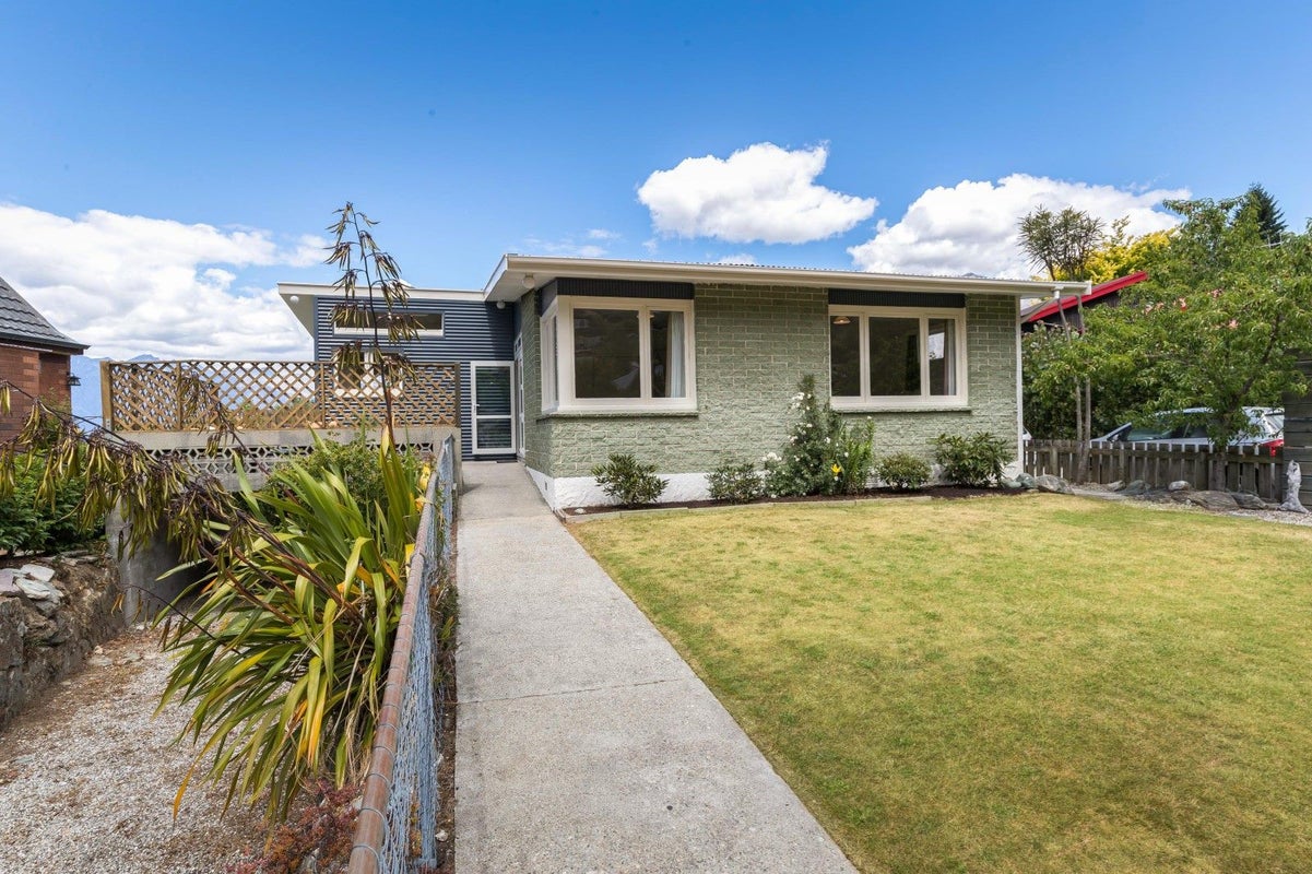 177 Fernhill Road, Fernhill, Queenstown - Carousel 1