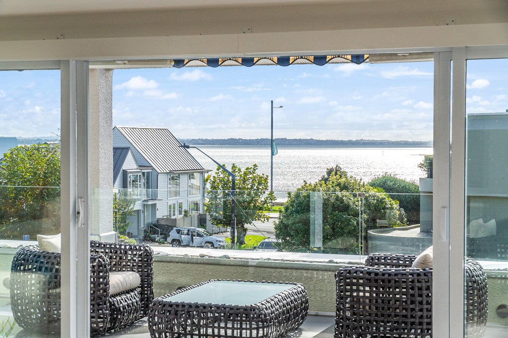 3/8 Lombard Street, St Heliers, Auckland - Carousel 2