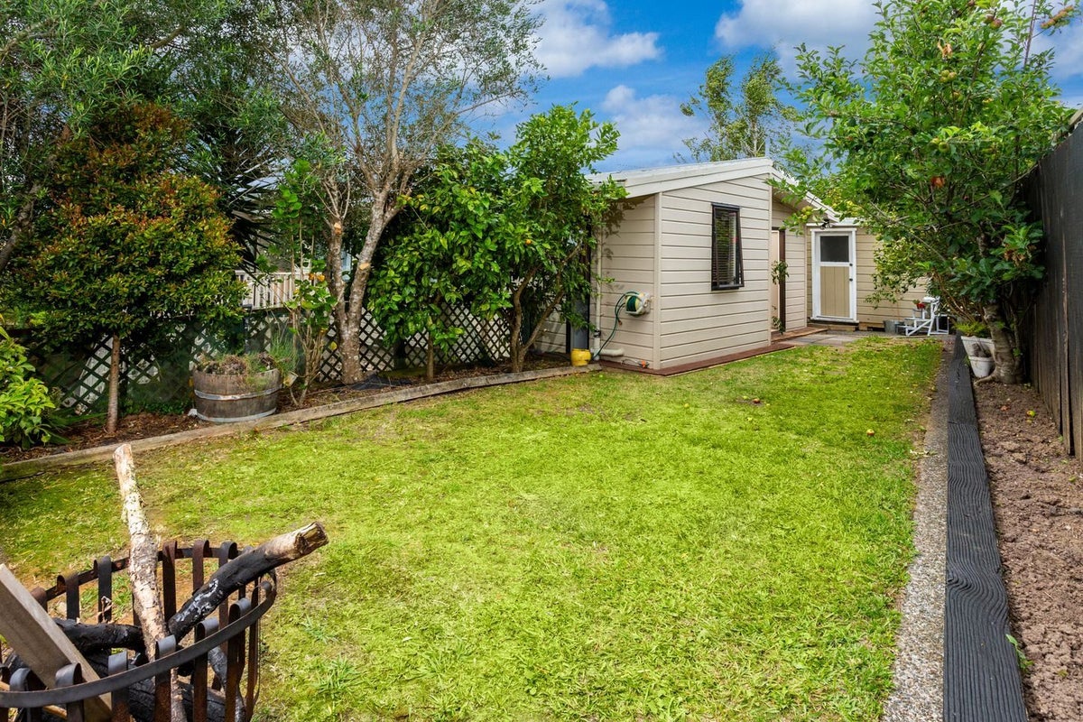 34 Unsworth Drive, Unsworth Heights, Auckland - Carousel 15