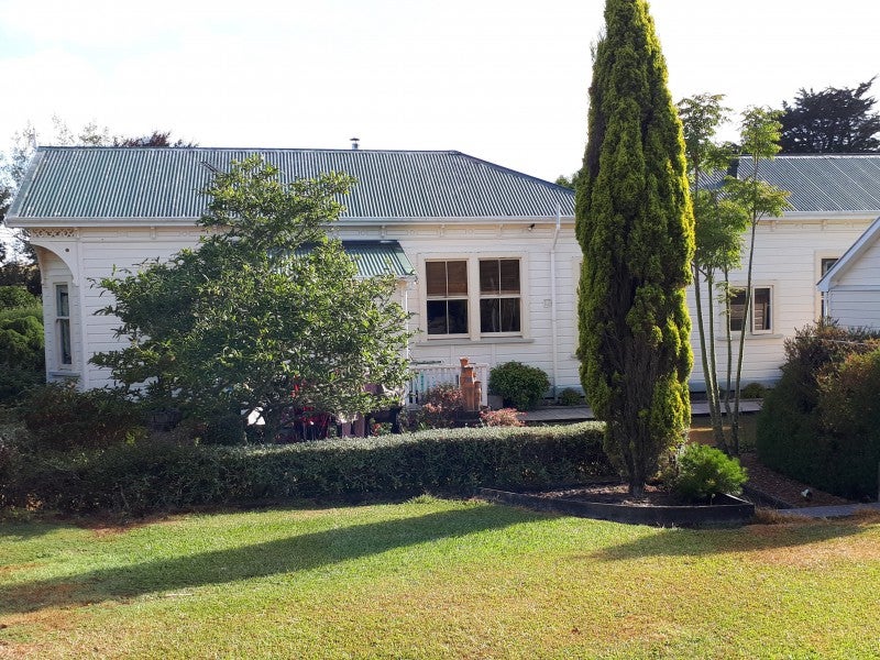 31 Kent Road, Burgess Park, New Plymouth - Carousel 1