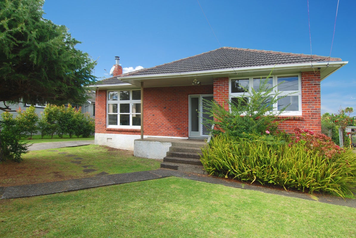 61 Kesteven Avenue, Glendowie, Auckland - Carousel 2