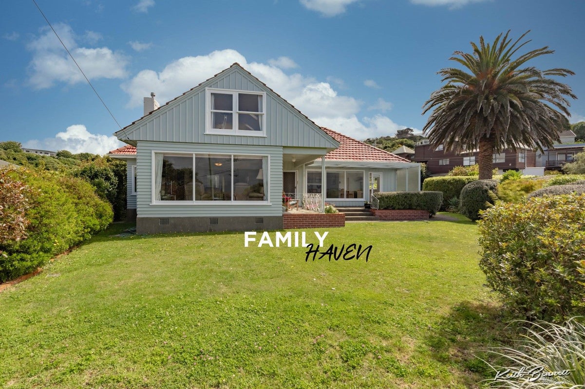 39 Maungaraki Road, Korokoro, Lower Hutt - Carousel 1