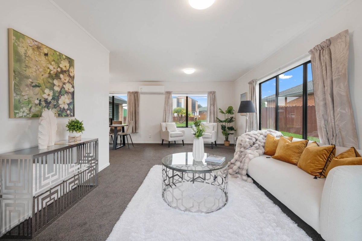 32 Davington Way, Burswood, Auckland - Carousel 2
