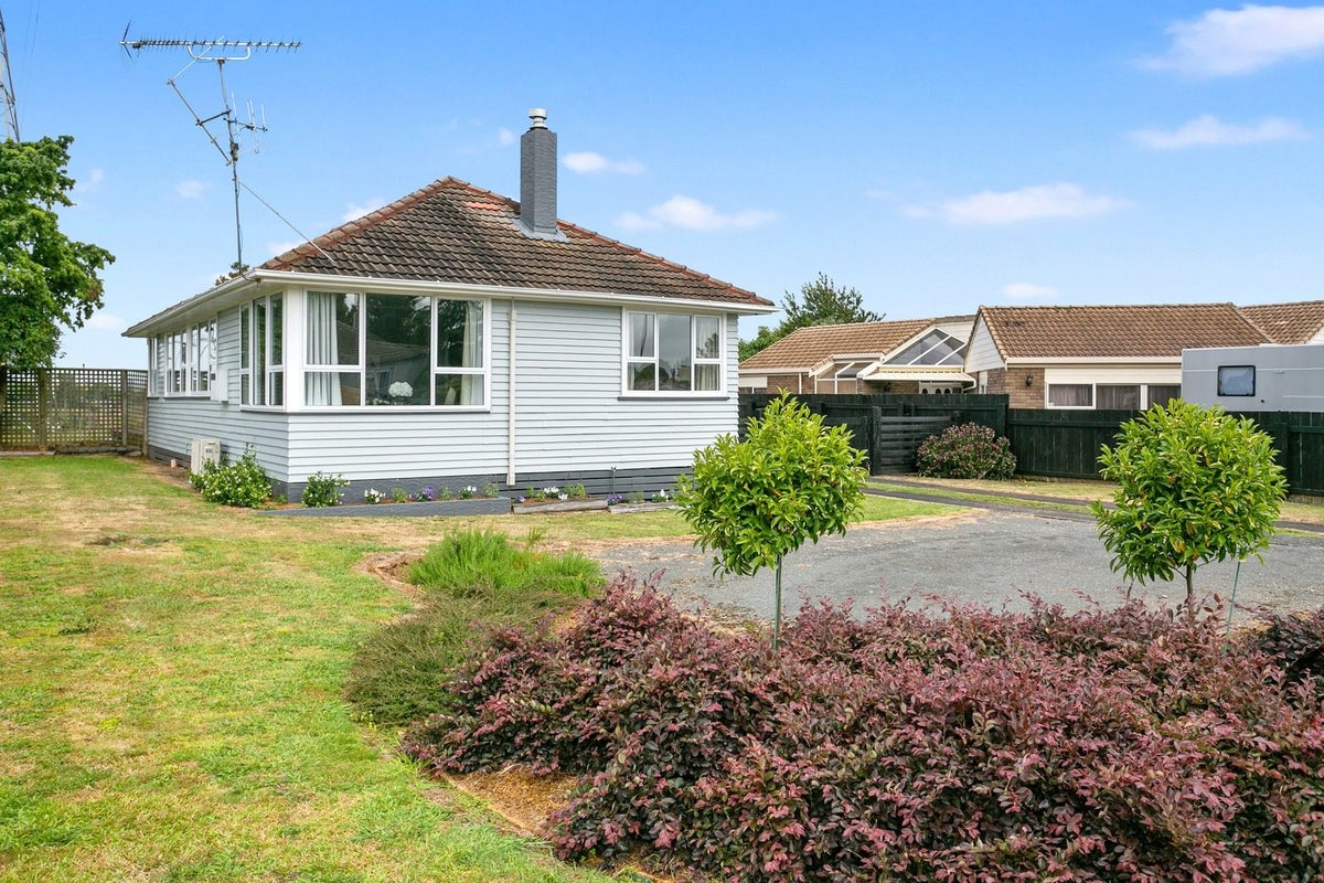 90 Rangatira Road, Karapiro, Cambridge - Carousel 1