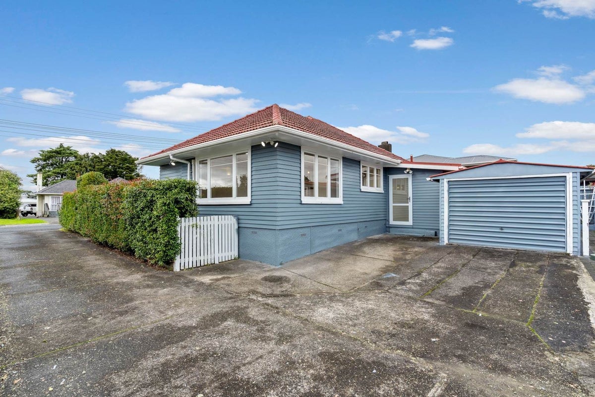 1/25 Barrys Road, Glendene, Waitakere City, Auckland - Carousel 2