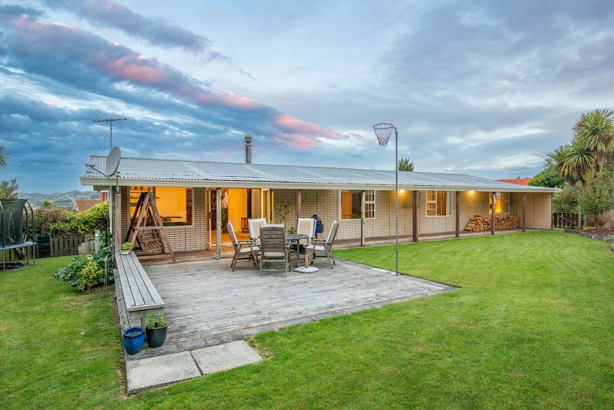 49 Walton Park Avenue, Fairfield, Dunedin - Carousel 1