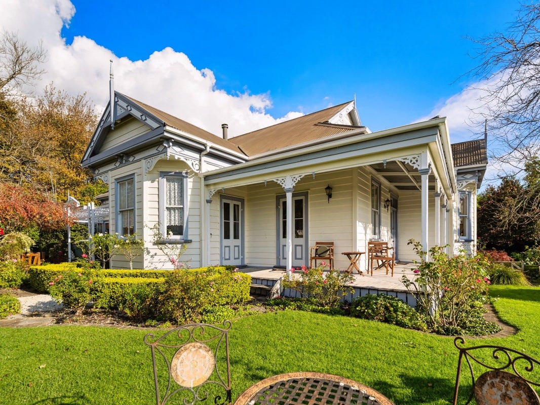 51 Keenan Road, Pyes Pa, Tauranga - Carousel 1