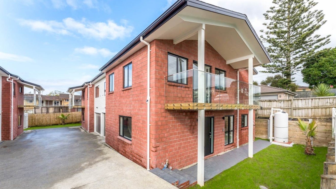 87A Lynwood Road, New Lynn, Auckland - Carousel 1