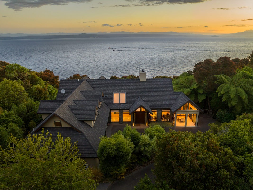 3 Whakamoenga Point, Acacia Bay, Taupo - Carousel 2