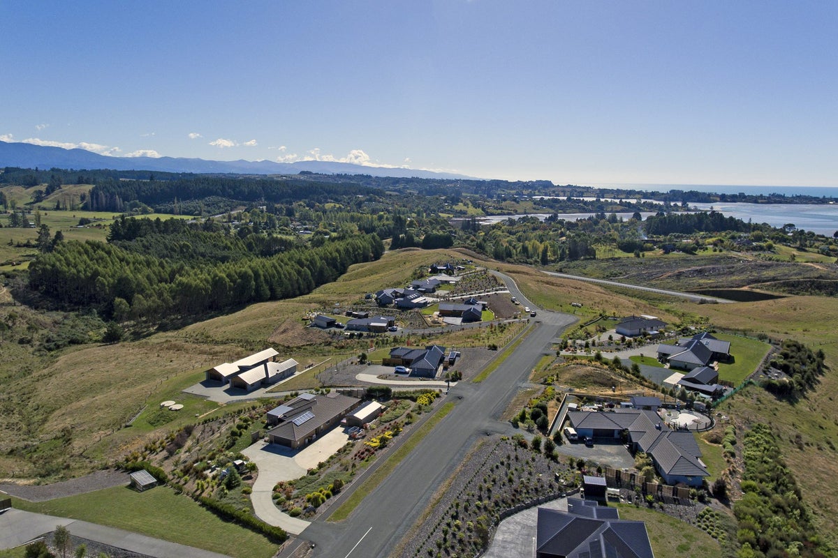 57 Galeo Road, Redwood Valley - Carousel 31