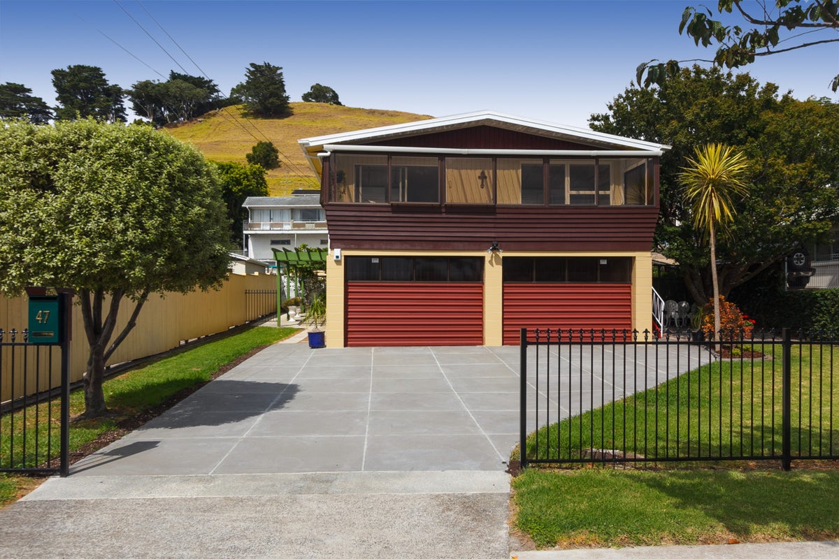 47 Taylor Road, Mangere Bridge, Auckland - Carousel 1