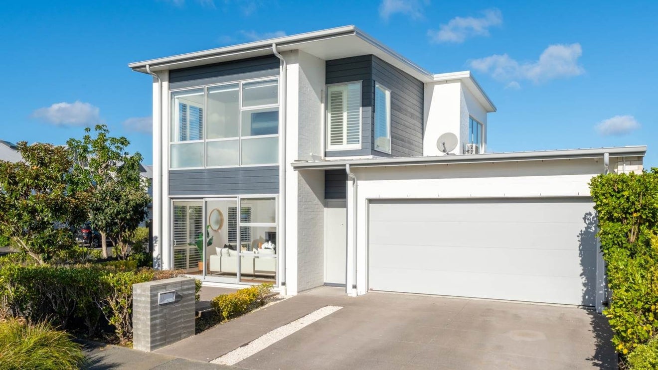 33 Harvard Street, Hobsonville, Auckland - Carousel 1