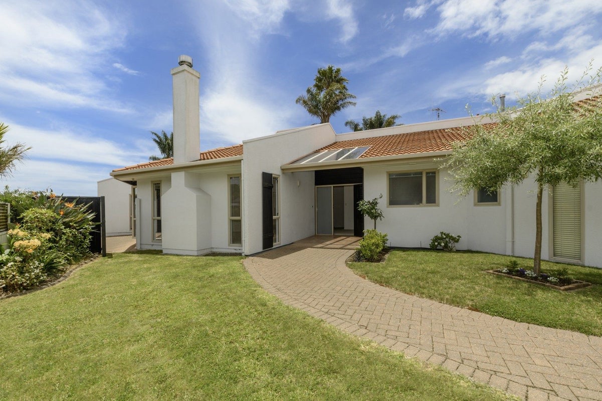 5 Bethlehem Heights, Bethlehem, Tauranga - Carousel 1