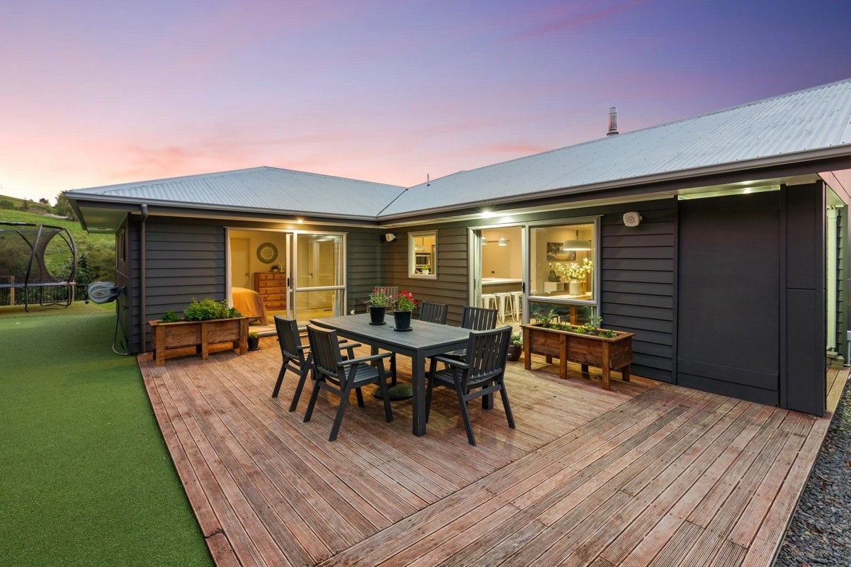 108 Falcon Drive, Welcome Bay, Tauranga - Carousel 1