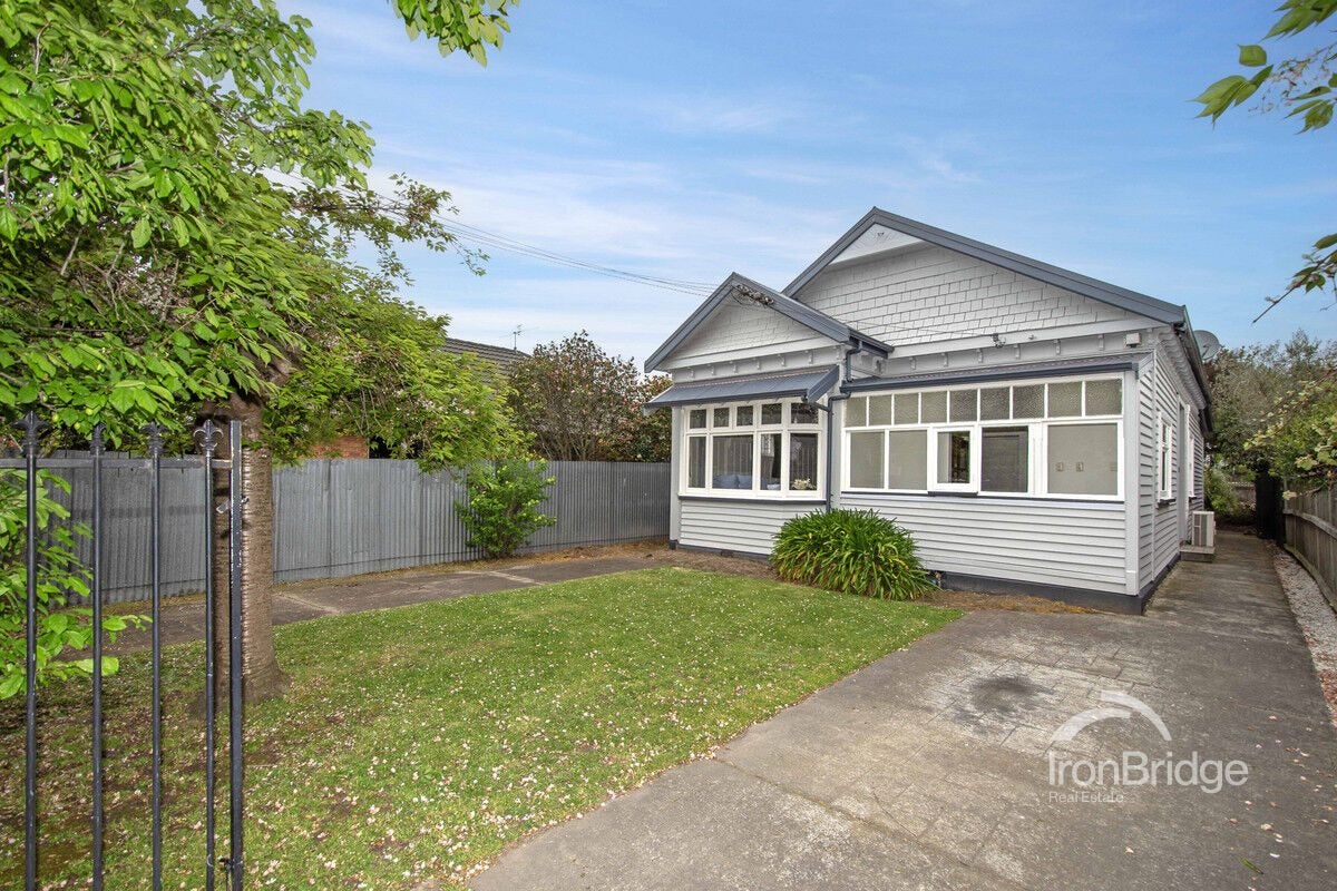 58 Winton Street, St Albans, Christchurch - Carousel 1