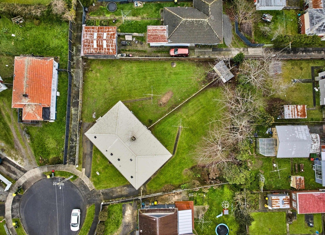 7 Bryant Grove, Taita, Lower Hutt - Carousel 2
