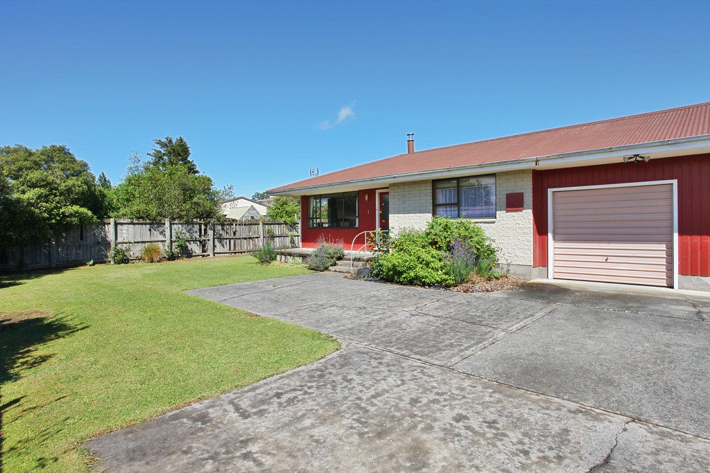 9A Coleman Place, Darfield, Darfield - Carousel 1