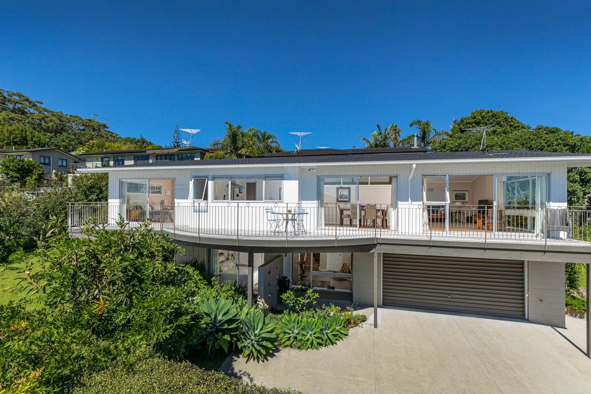 96B Matipo Road, Mairangi Bay, Auckland - Carousel 1