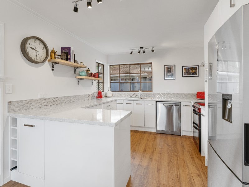 16A Belvedere Avenue, Waikanae, Waikanae - Carousel 1