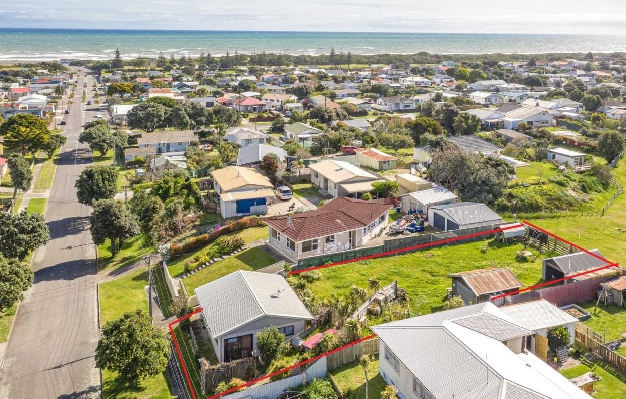 49 Rangiora Street, Castlecliff, Whanganui - Carousel 2