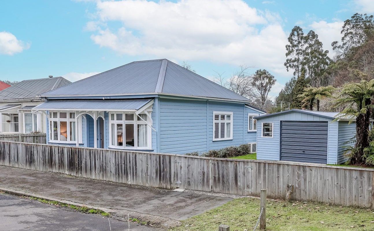 35 Crown Street, North East Valley, Dunedin - Carousel 1