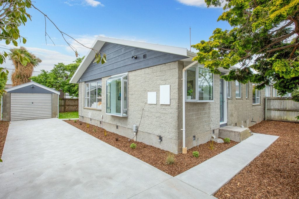 1/56 Clydesdale Street, Woolston, Christchurch - Carousel 1