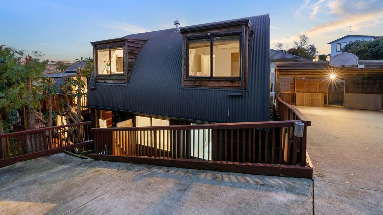 2/26 Colmar Road, Mellons Bay, Auckland - Carousel 1