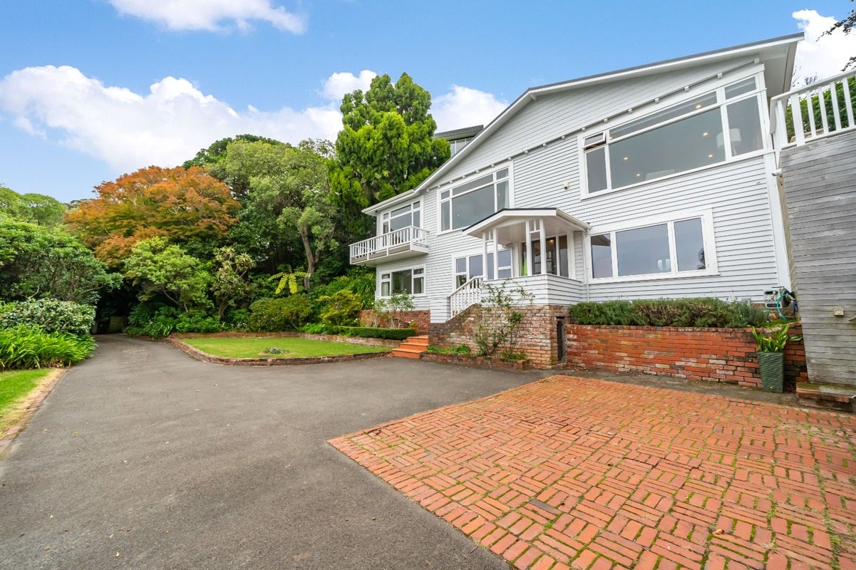 42 Pretoria Road, Karaka Bays, Wellington - Carousel 1