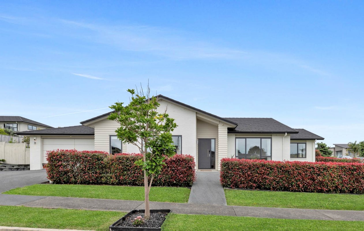1 Motukaraka Drive, Beachlands, Auckland - Carousel 28