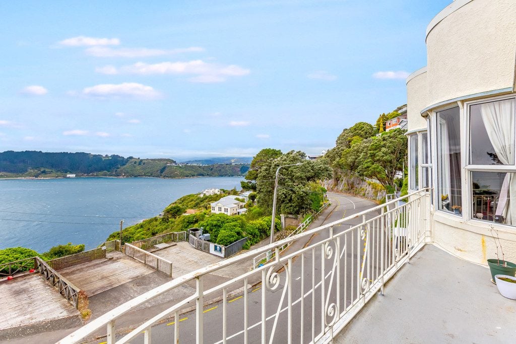 110A Grafton Road, Roseneath, Wellington - Carousel 1