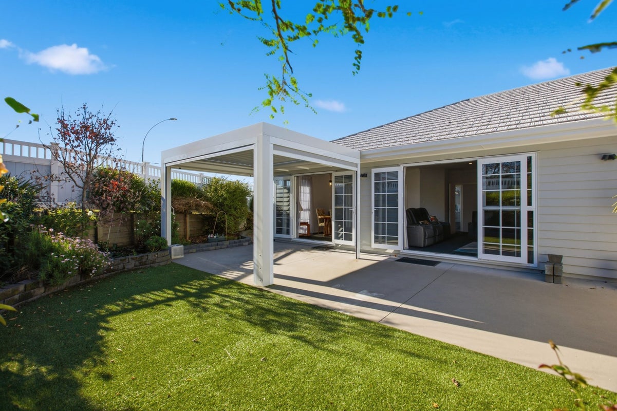 9 Parau Drive, Bethlehem, Tauranga - Carousel 1
