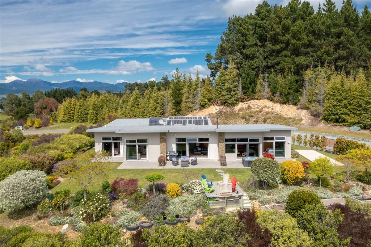 114 Redvale Road, Redwood Valley - Carousel 2