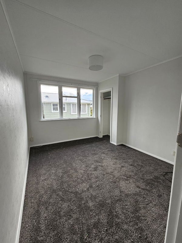 19 Speargrass Grove, Timberlea, Upper Hutt - Carousel 5