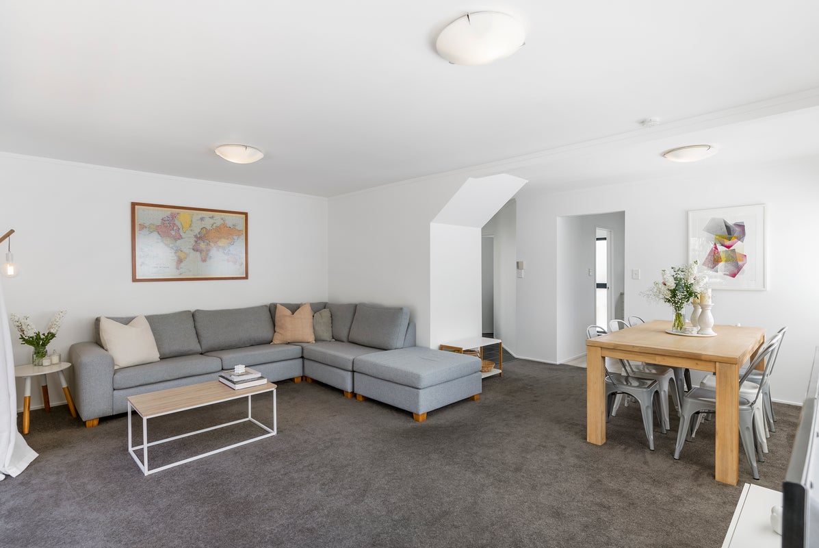 13/24 Beswick Place, Birkdale, Auckland - Carousel 2