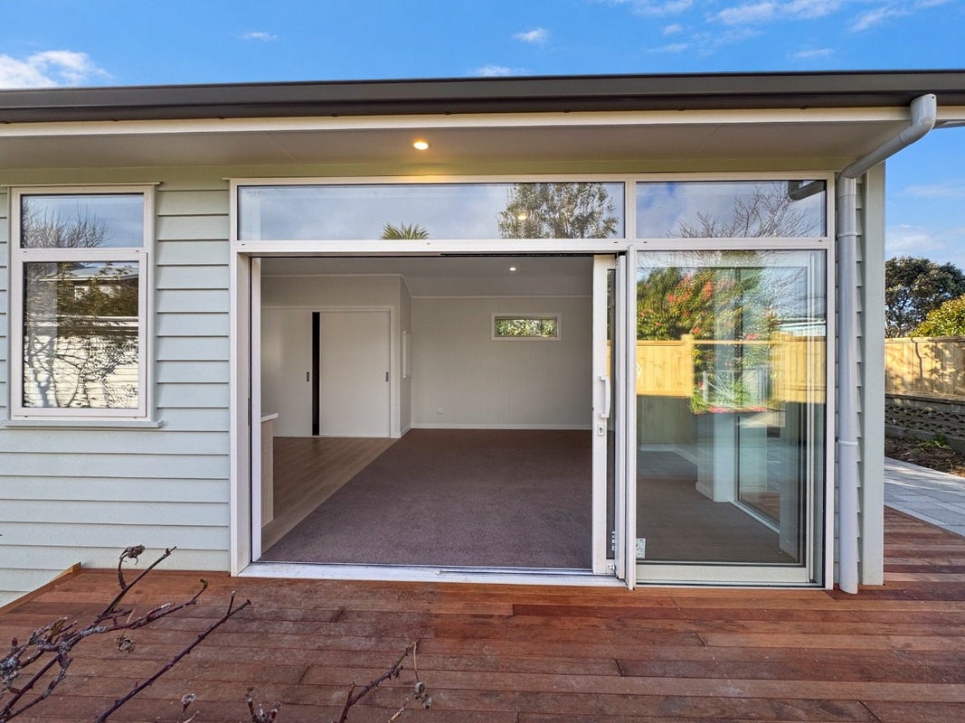 18 Newry Road, Raumati Beach, Paraparaumu - Carousel 2