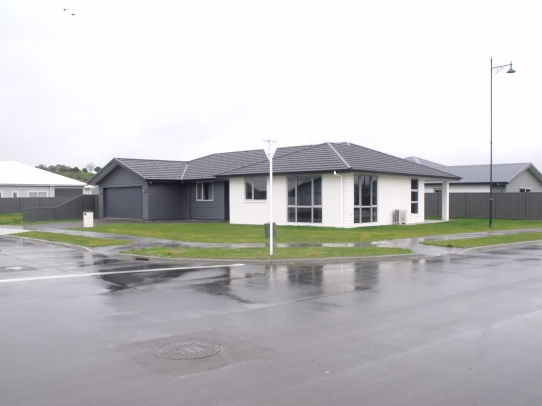 19 Ruahine Road, Poraiti, Napier - Carousel 1