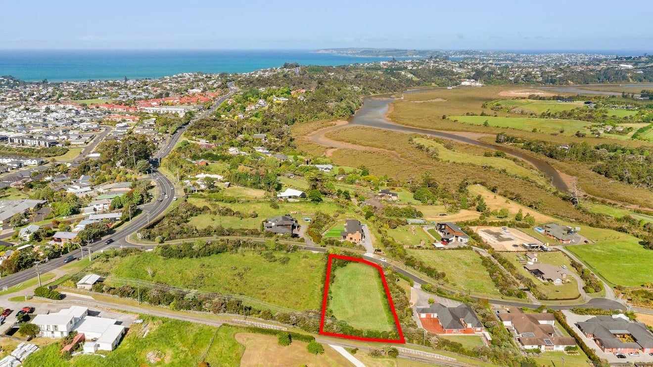 6 Te Awa Place, Red Beach, Red Beach - Carousel 1