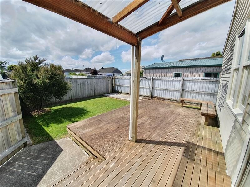 11A Forth Terrace, Roslyn, Palmerston North - Carousel 11