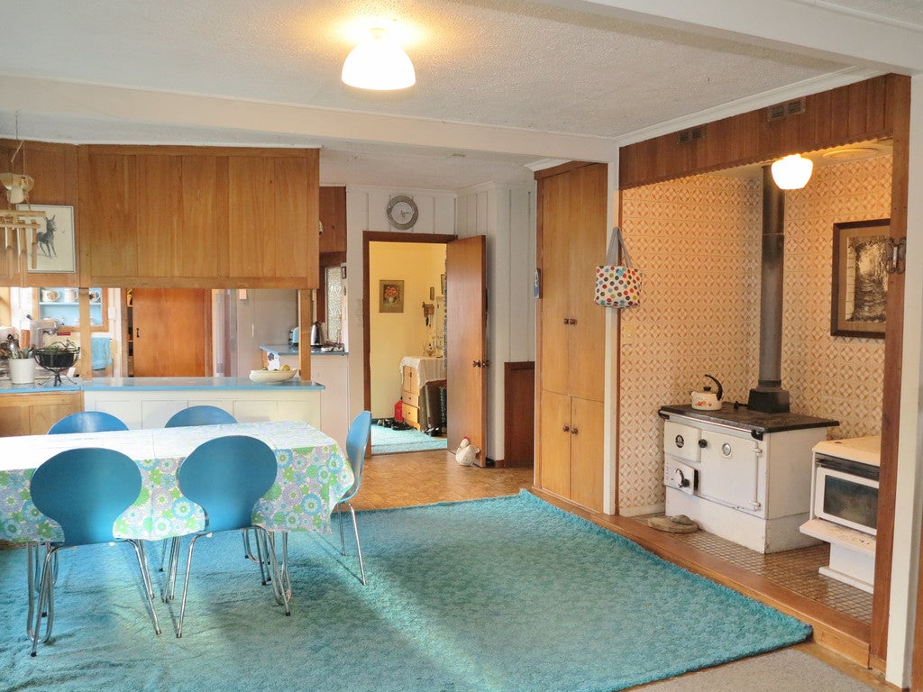 3 Packard Road, Motupipi - Carousel 2