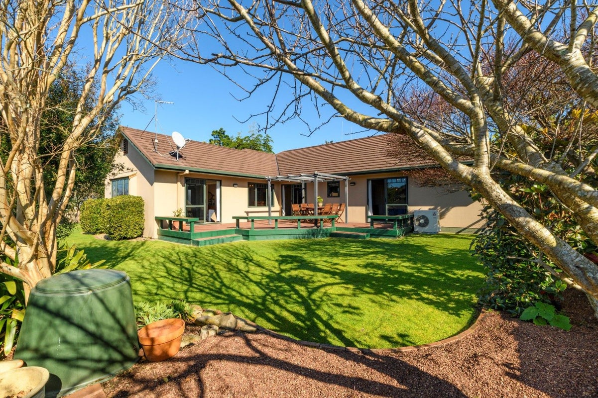 14 Braeburn Place, Bethlehem, Tauranga - Carousel 2