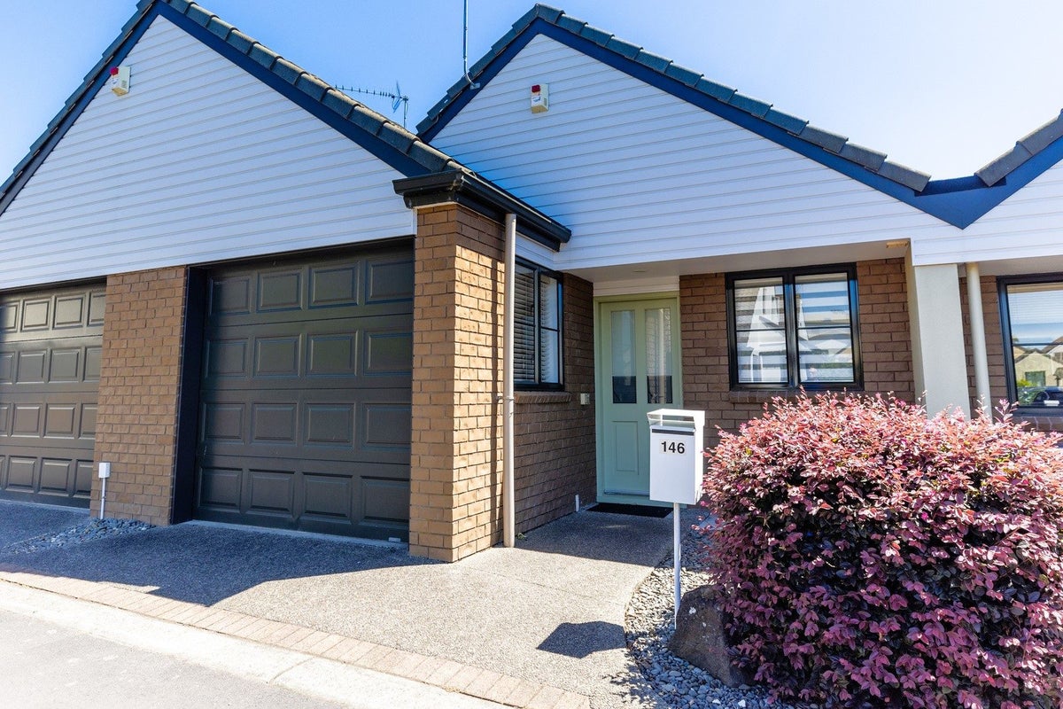 146/172 Mcleod Road, Te Atatu South, Auckland - Carousel 1