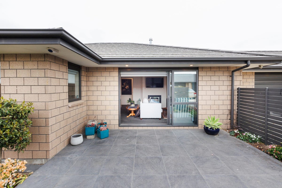 546/3 Church Street, TERRACE END, PALMERSTON NORTH - Carousel 2