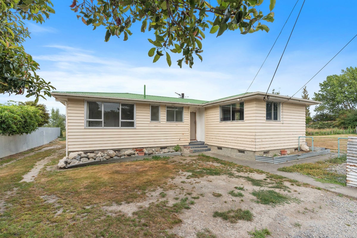 124 Oxford Street, Lansdowne, Masterton - Carousel 1