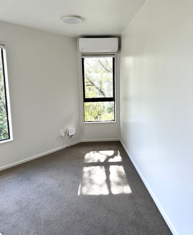 6 Gill Road, Lowry Bay, Lower Hutt - Carousel 7