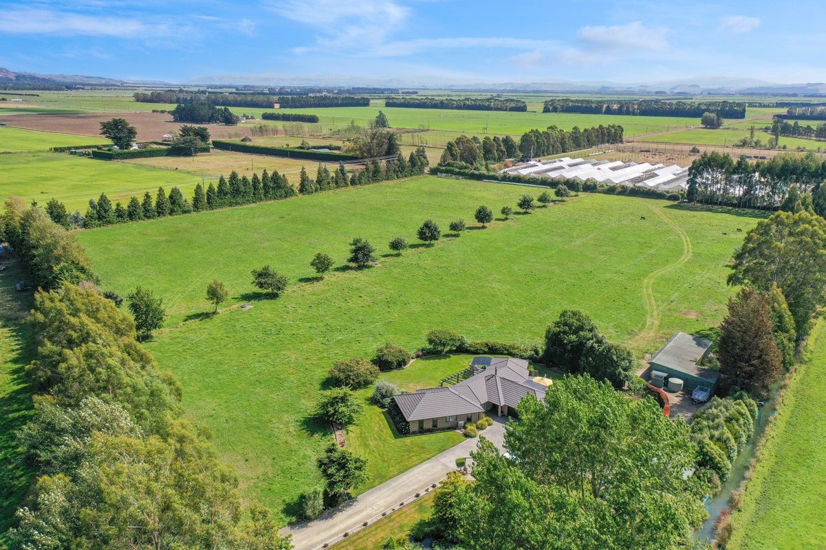 252 Ferry Road, Richmond - Carousel 1