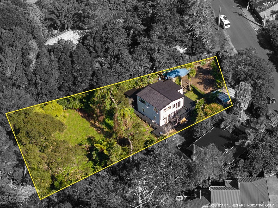 5 Fairmount Road, Titirangi, Auckland - Carousel 2