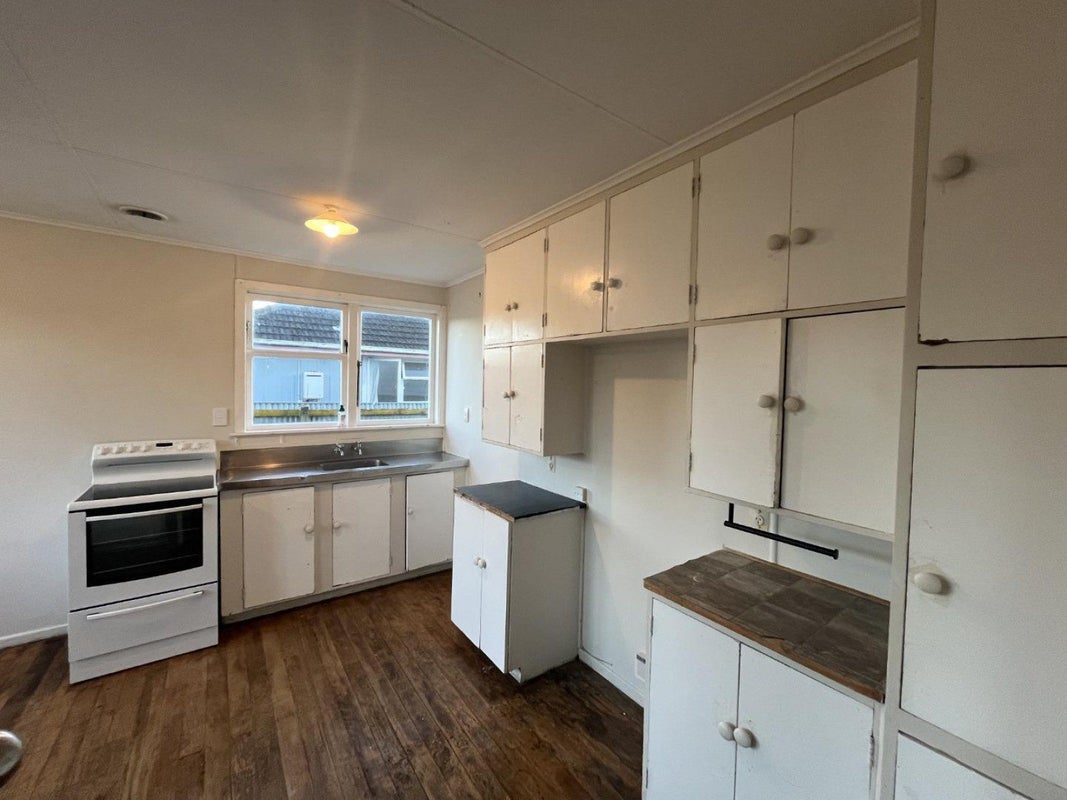 169 Paterson Street, Aramoho, Whanganui - Carousel 2